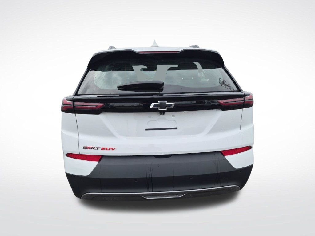 Used 2023 Chevrolet Bolt EUV Premier w/ Redline Edition FWD image 4