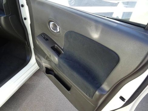 Used 2010 Nissan Cube 1.8 S w/ Interior Designer Pkg image 15