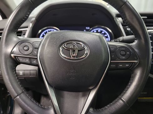 Used 2019 Toyota Camry XLE FWD image 21