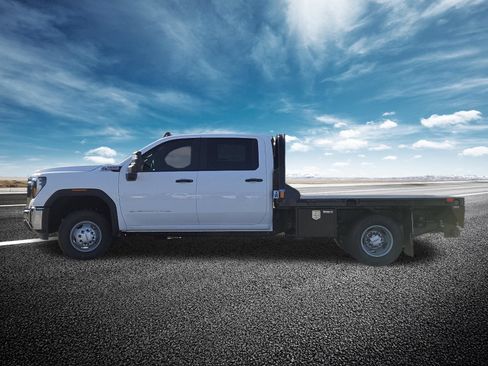 New 2026 GMC Sierra 3500 Pro w/ Convenience Package AWD/4WD image 17