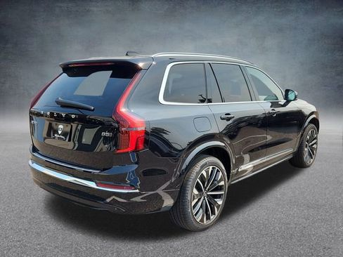 New 2025 Volvo XC90 B5 Plus w/ Protection Package Premier image 7