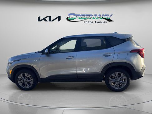 Used 2024 Kia Seltos LX image 2