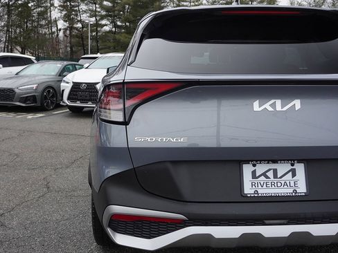 Used 2023 Kia Sportage EX image 14
