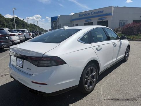 Used 2025 Honda Accord EX-L image 5