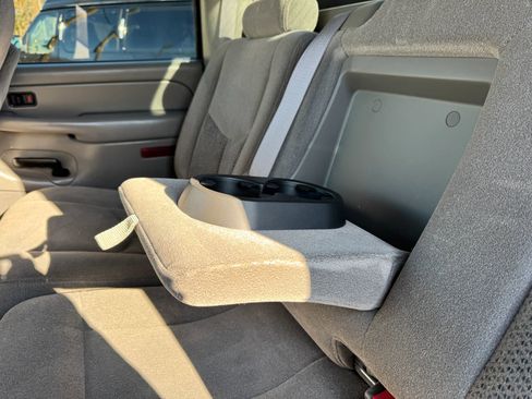 Used 2005 Chevrolet Avalanche Z71 w/ Sun And Sound Package image 24