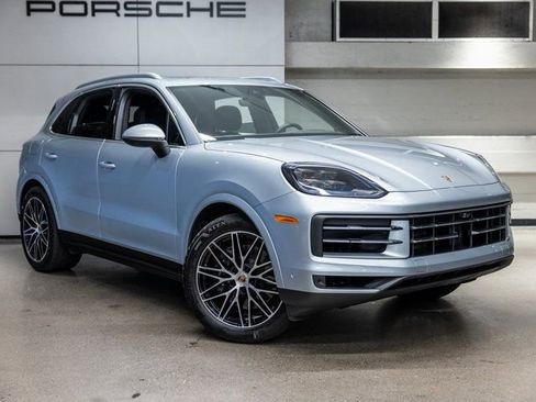 Certified 2025 Porsche Cayenne image 10
