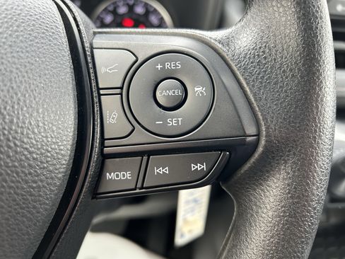 Certified 2022 Toyota RAV4 LE image 23