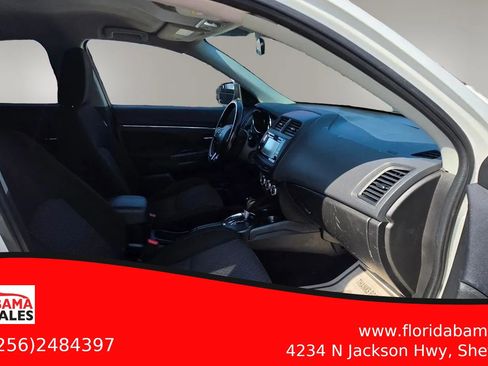 Used 2017 Mitsubishi Outlander Sport SE FWD image 9