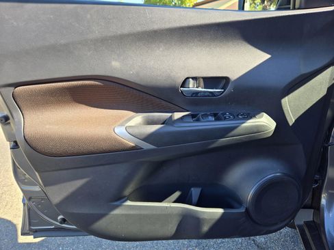 Used 2023 Nissan Kicks SR image 16