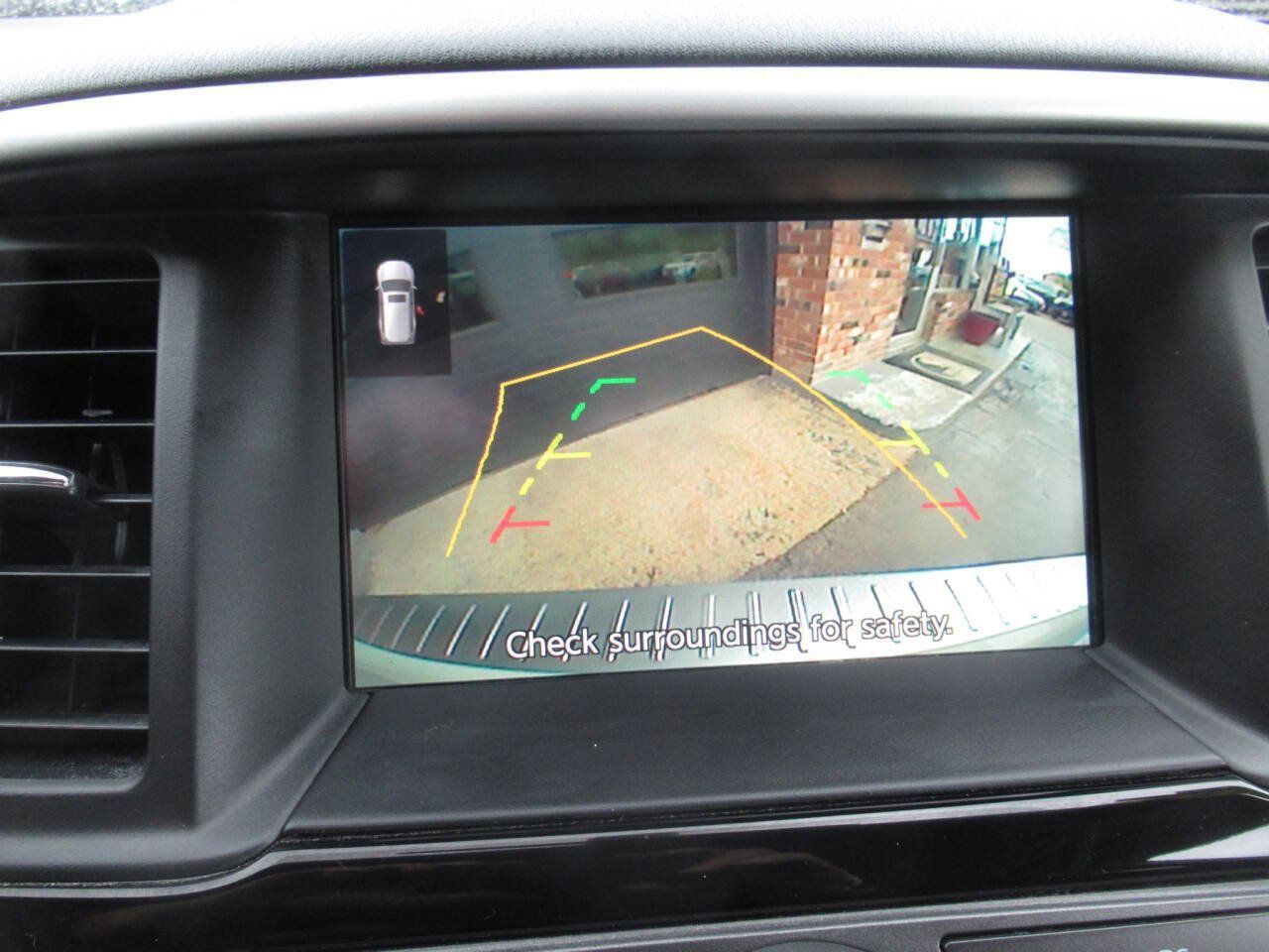 Used 2020 Nissan Pathfinder SV AWD/4WD image 25