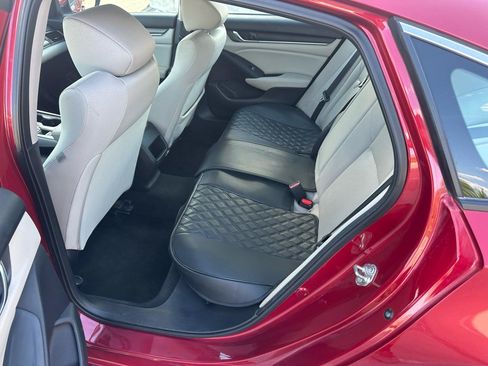 Used 2018 Honda Accord LX image 7