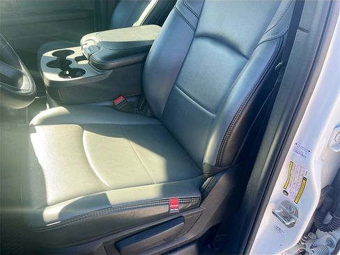 Used 2024 RAM 3500 Tradesman w/ Chrome Appearance Group image 18