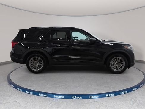 Used 2026 Ford Explorer Active w/ Active Comfort Package AWD/4WD image 5