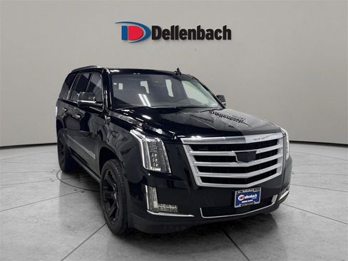 Used 2018 Cadillac Escalade Premium Luxury image 7