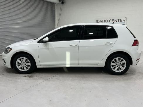 Used 2019 Volkswagen Golf S image 5