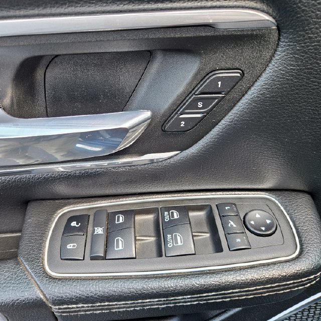 Used 2022 RAM 1500 Laramie AWD/4WD image 19