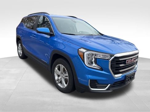 Used 2024 GMC Terrain SLE w/ Driver Convenience Package FWD image 10