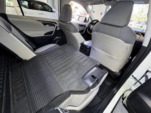 Used 2023 Toyota RAV4 XLE AWD/4WD image 53