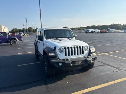 Used 2023 Jeep Wrangler Unlimited Sport w/ Sun And Sound Package AWD/4WD image 6