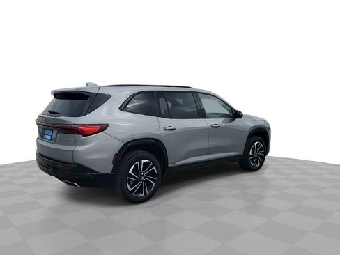 Used 2025 Buick Enclave Sport Touring image 8