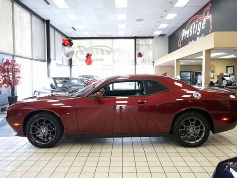 Used 2018 Dodge Challenger GT w/ Driver Convenience Group image 4