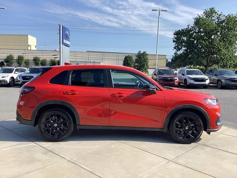 Used 2023 Honda HR-V Sport image 4