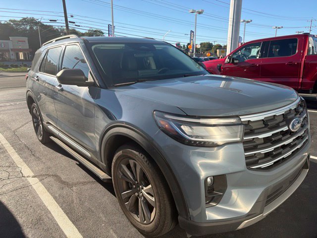 Used 2025 Ford Explorer Active w/ Active Comfort Package AWD/4WD image 8