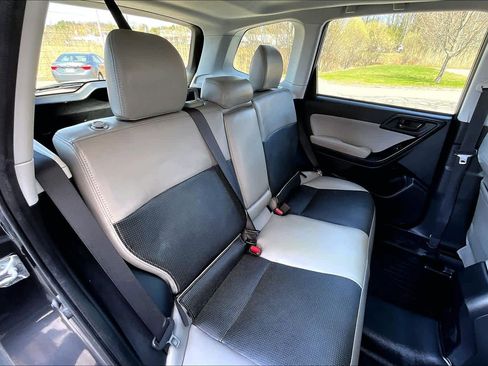 Used 2015 Subaru Forester 2.5i Premium w/ All-Weather Package AWD/4WD image 20