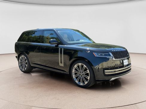 Used 2024 Land Rover Range Rover SE AWD/4WD image 7