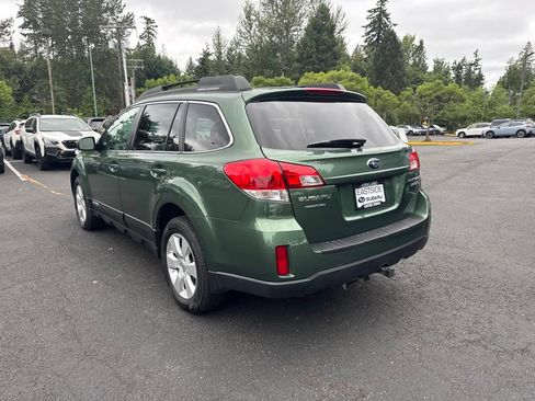 Used 2010 Subaru Outback 2.5i Limited w/ Popular Equipment Group 2A AWD/4WD image 3