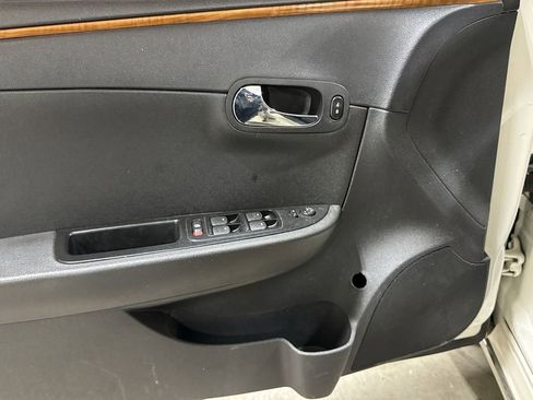 Used 2011 Chevrolet Malibu LT FWD image 20