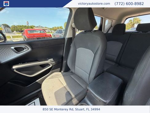 Used 2020 Kia Soul LX FWD image 33