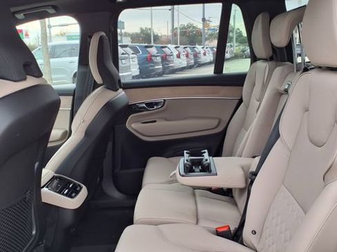 New 2026 Volvo XC90 B6 Plus w/ Protection Package Premier AWD/4WD image 16