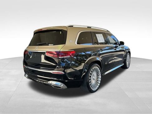 Used 2021 Mercedes-Benz Maybach GLS 600 4MATIC image 3
