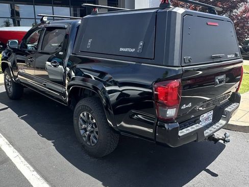Used 2023 Toyota Tacoma SR5 w/ Technology Package AWD/4WD image 5