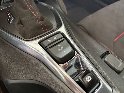 Used 2020 Chevrolet Camaro ZL1 RWD image 53