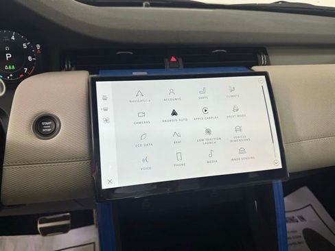 New 2025 Land Rover Discovery Sport Dynamic SE image 30
