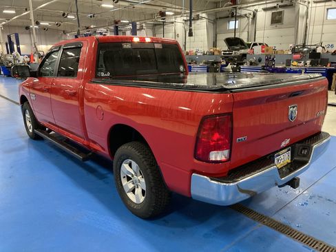 Used 2019 RAM 1500 Classic SLT AWD/4WD image 5