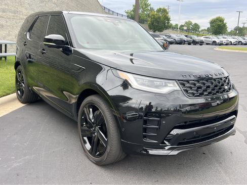 Certified 2023 Land Rover Discovery HSE R-Dynamic AWD/4WD image 10