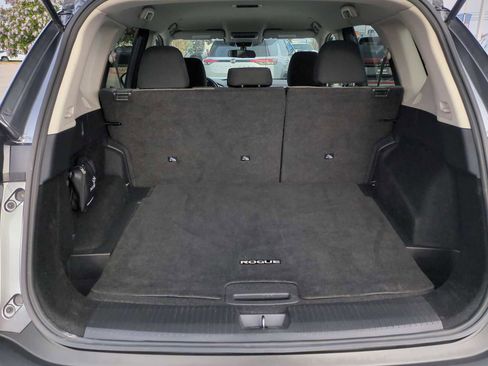 Used 2023 Nissan Rogue SV image 25