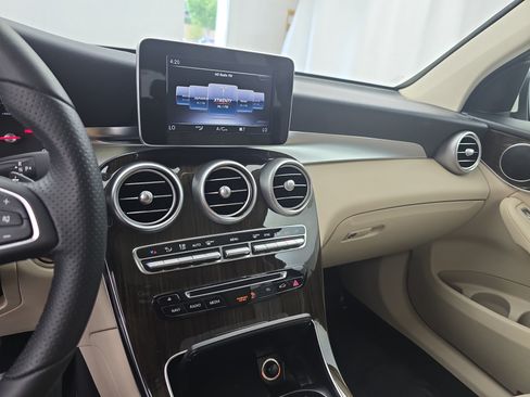Certified 2018 Mercedes-Benz GLC 300 image 20