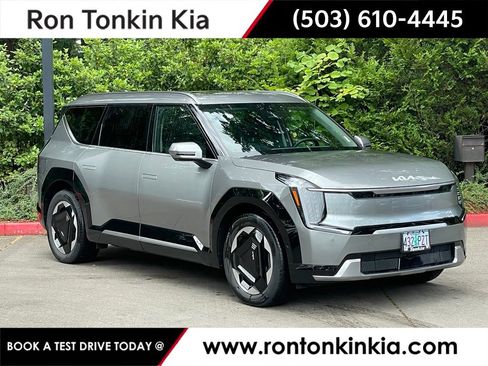 Used 2024 Kia EV9 Land AWD/4WD image 1
