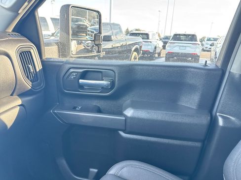 Used 2024 GMC Sierra 2500 Pro w/ Convenience Package image 23