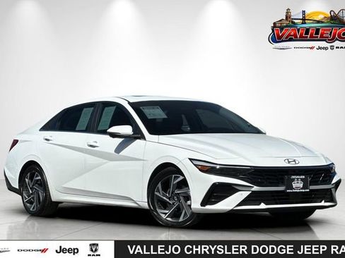 Used 2024 Hyundai Elantra Limited image 1