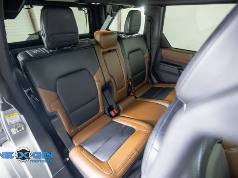 Used 2024 Ford Bronco Outer Banks AWD/4WD image 42