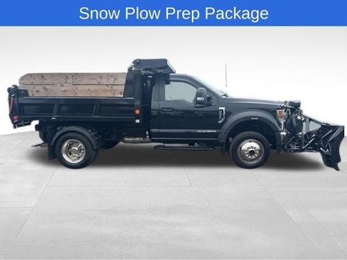 Used 2022 Ford F550 4x4 Regular Cab Super Duty image 2