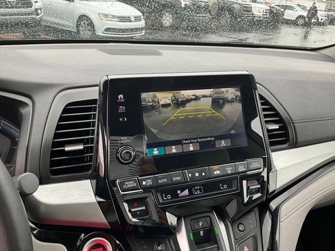 Used 2023 Honda Odyssey Touring image 13