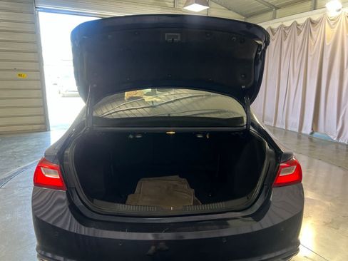 Used 2016 Chevrolet Malibu LT w/ Leather Package FWD image 13