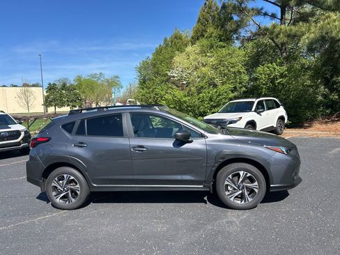 Used 2026 Subaru Crosstrek 2.0i Premium image 2