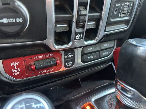 Used 2021 Jeep Wrangler Unlimited Rubicon AWD/4WD image 29